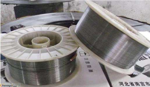 新型耐磨焊丝在螺旋堆焊工艺上的应用